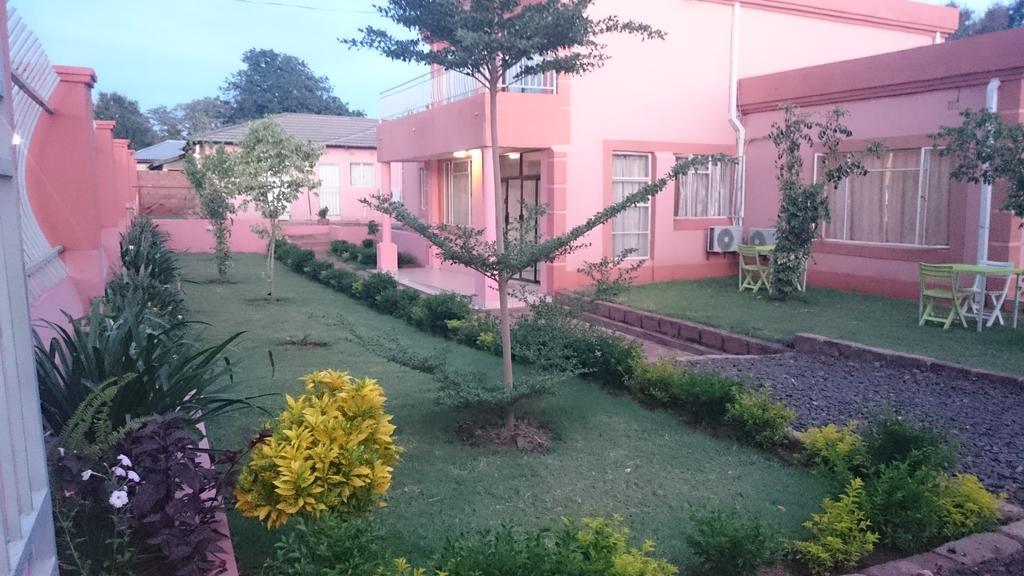 LePatino Bed&Breakfast Livingstone Esterno foto