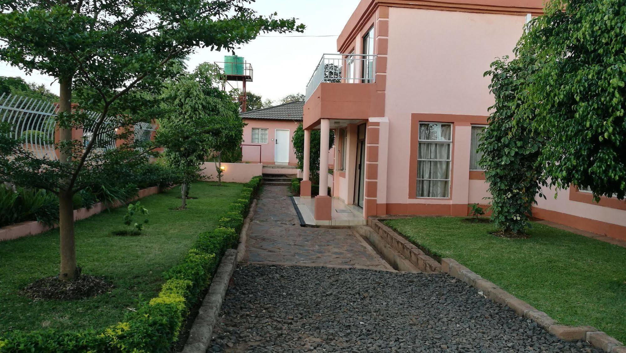 LePatino Bed&Breakfast Livingstone Esterno foto