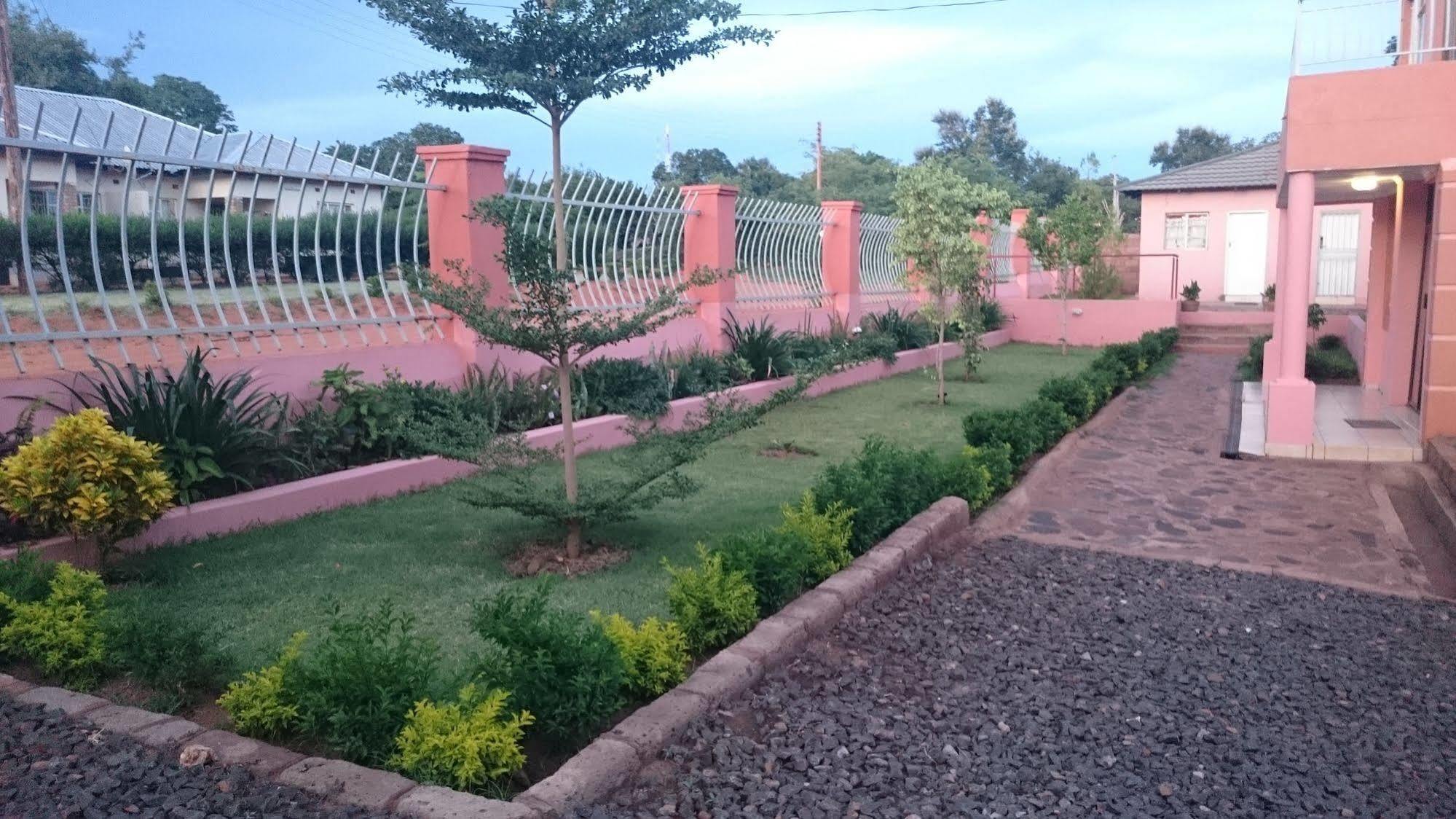 LePatino Bed&Breakfast Livingstone Esterno foto